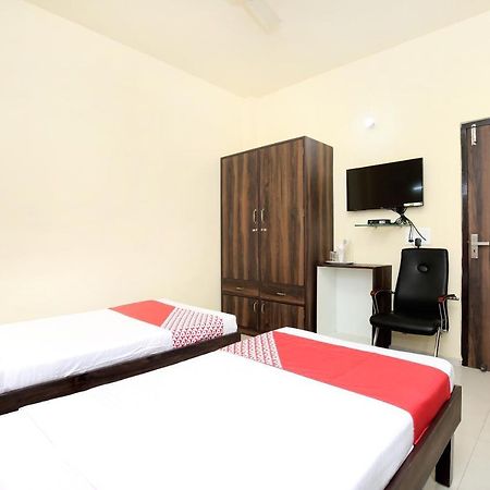 Oyo 16126 Aanantham Hotel ลูดิฮานา ภายนอก รูปภาพ